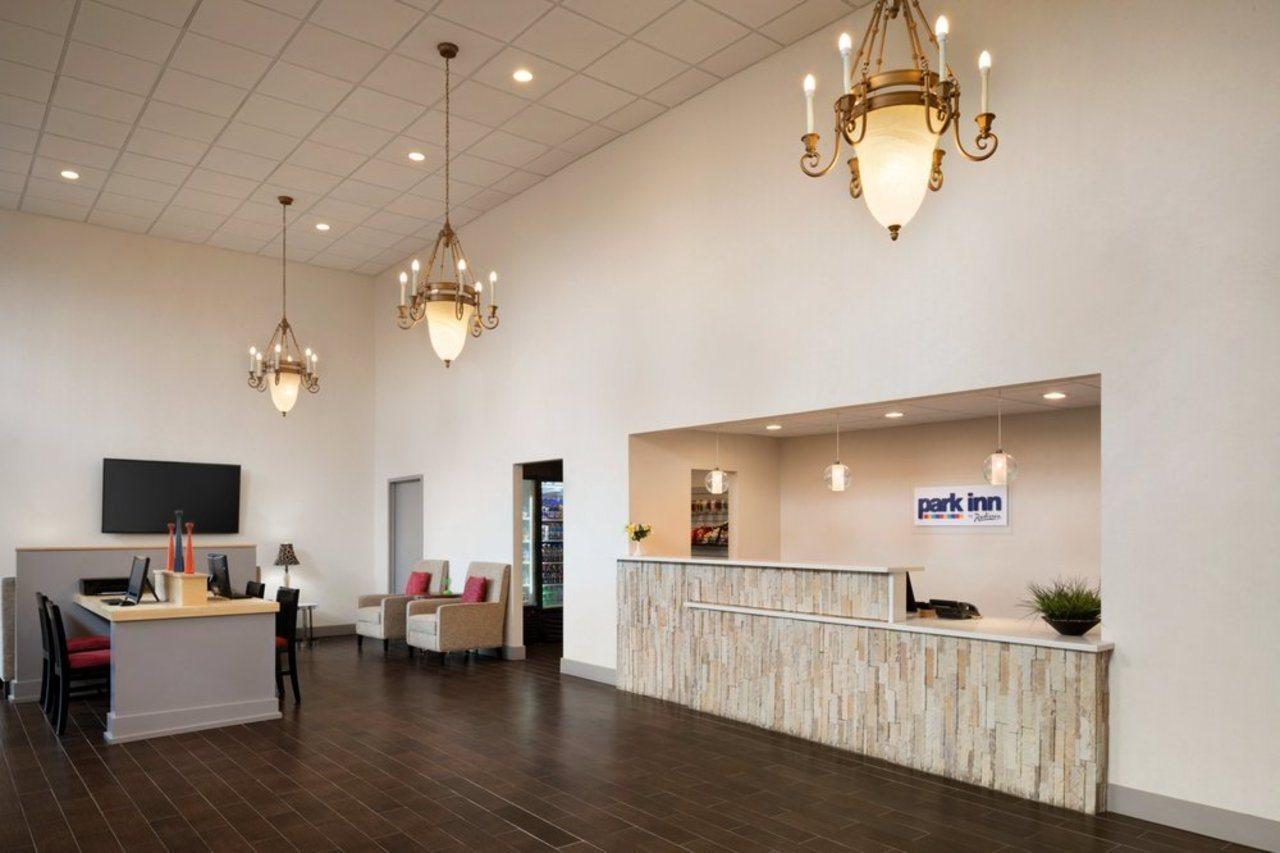 Ramada By Wyndham Uniontown Otel Dış mekan fotoğraf
