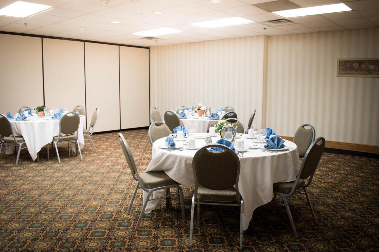 Ramada By Wyndham Uniontown Otel Dış mekan fotoğraf