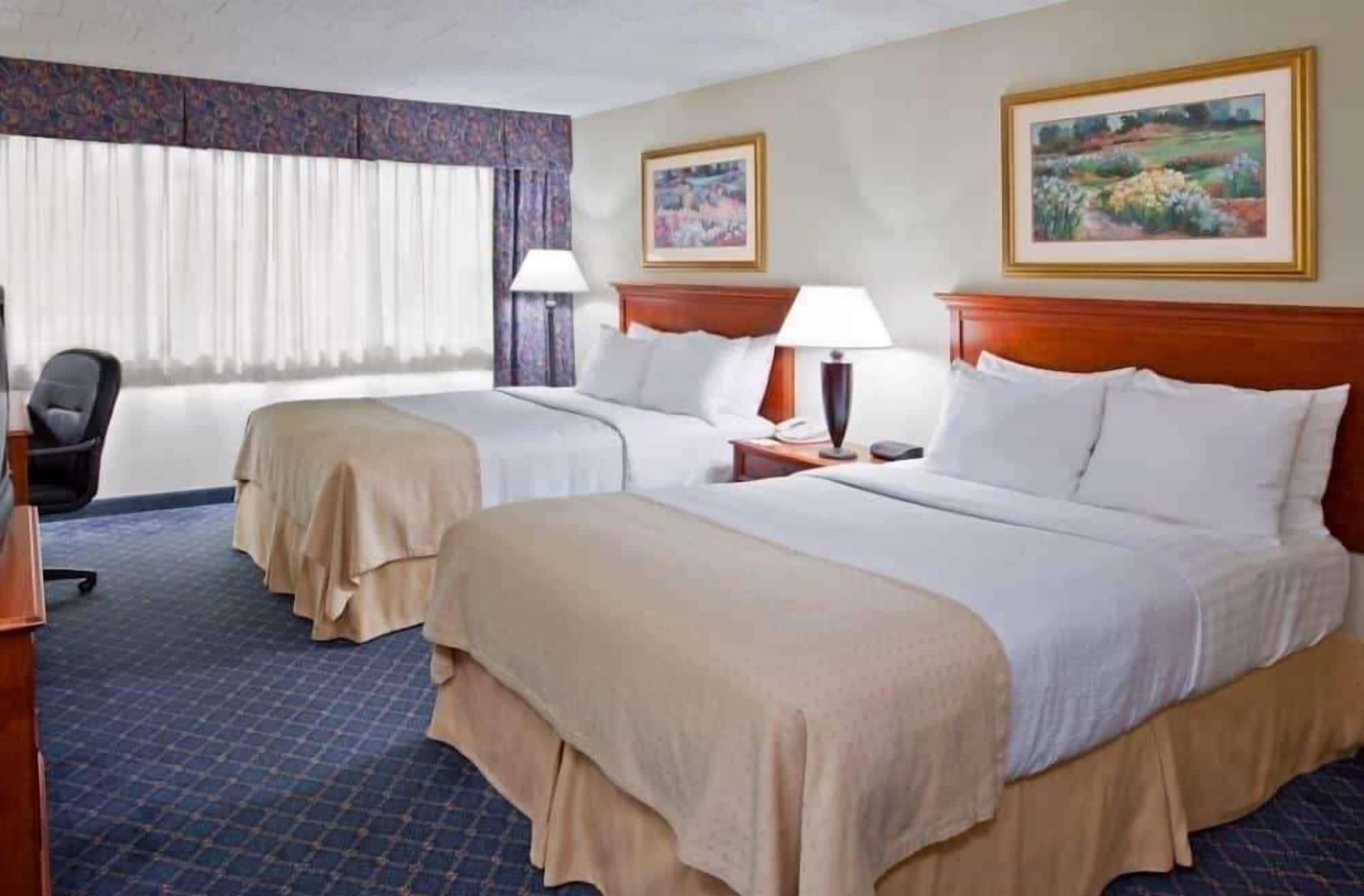 Ramada By Wyndham Uniontown Otel Dış mekan fotoğraf