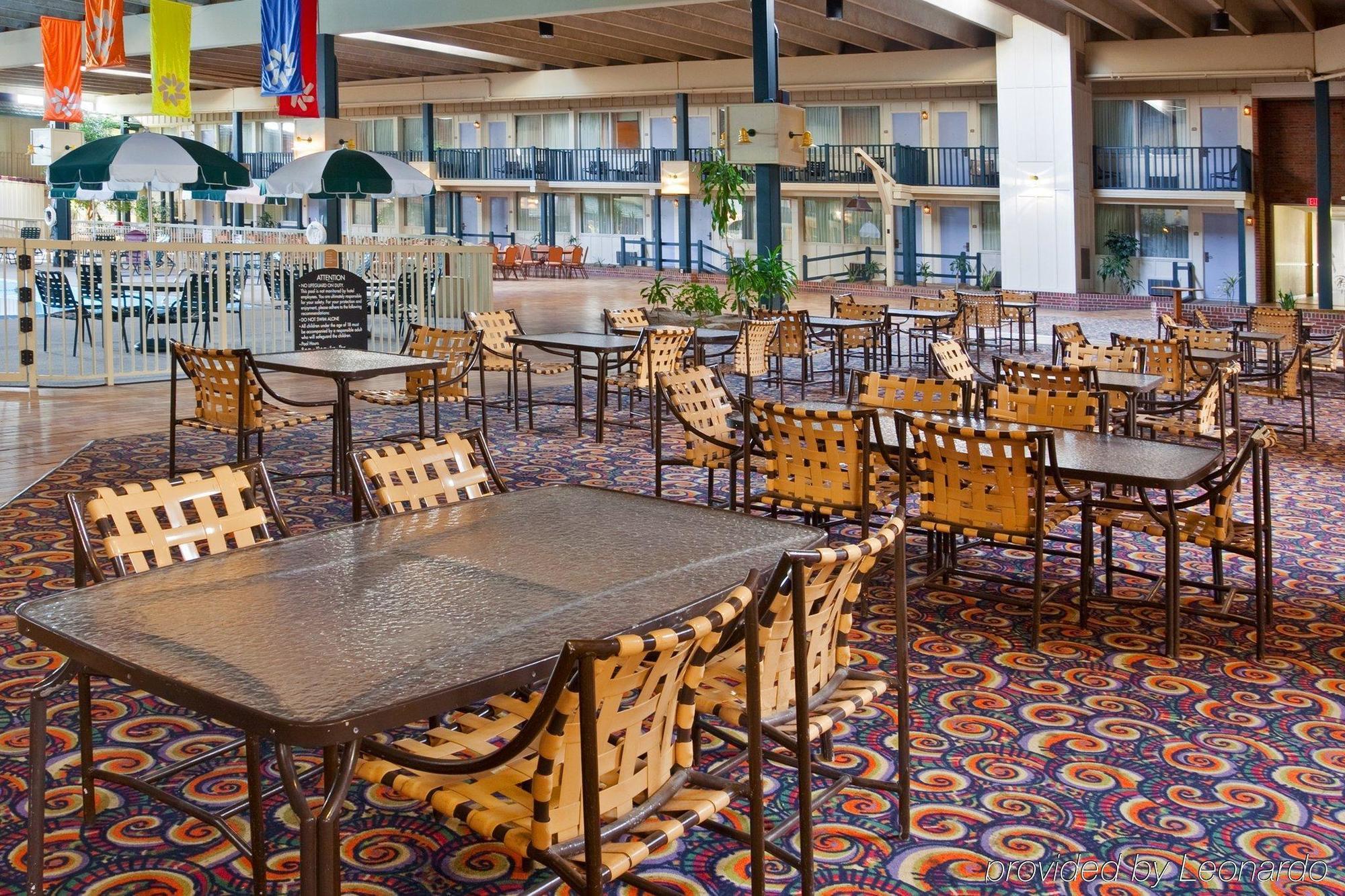 Ramada By Wyndham Uniontown Otel Restoran fotoğraf