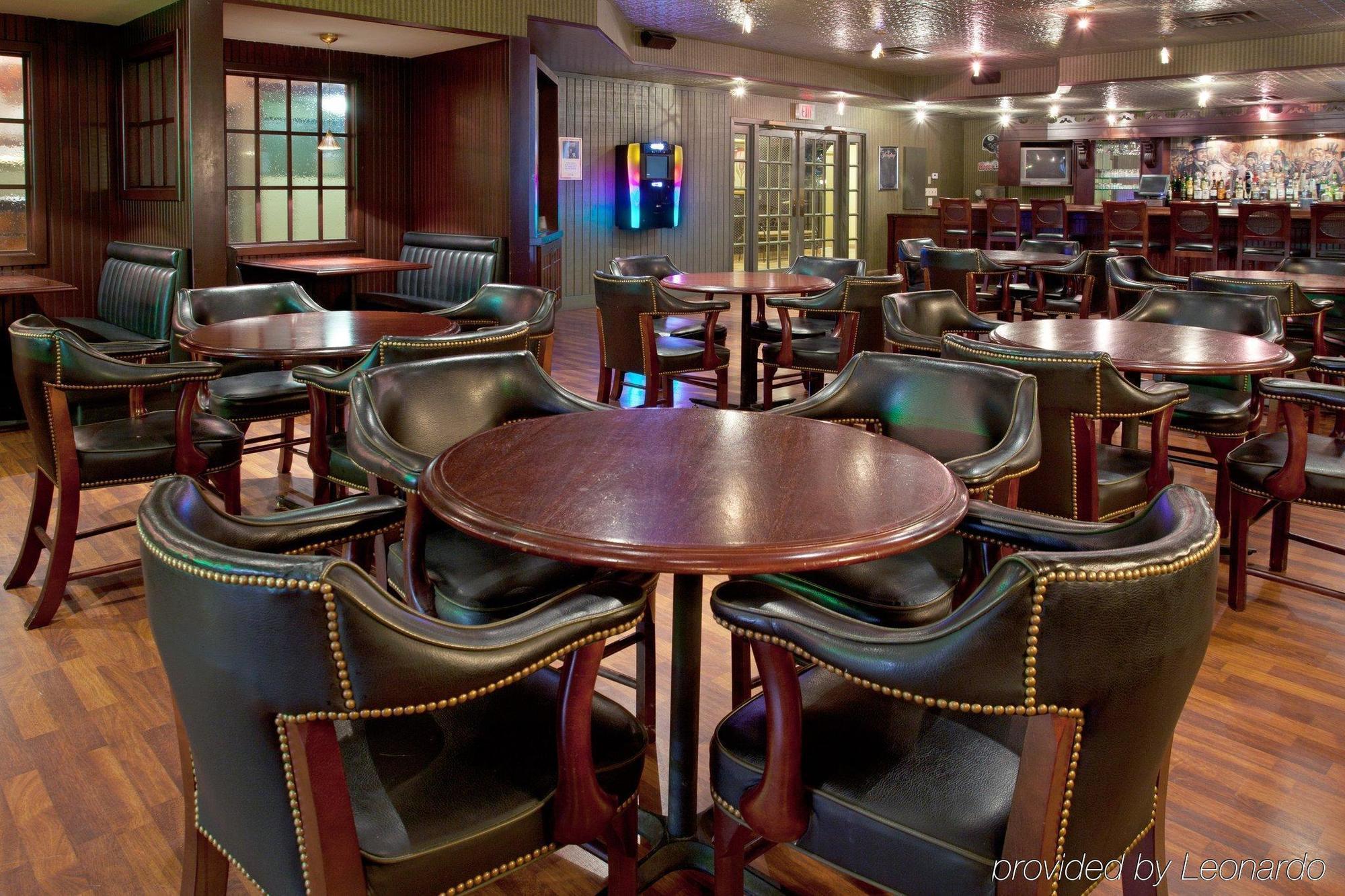 Ramada By Wyndham Uniontown Otel Restoran fotoğraf