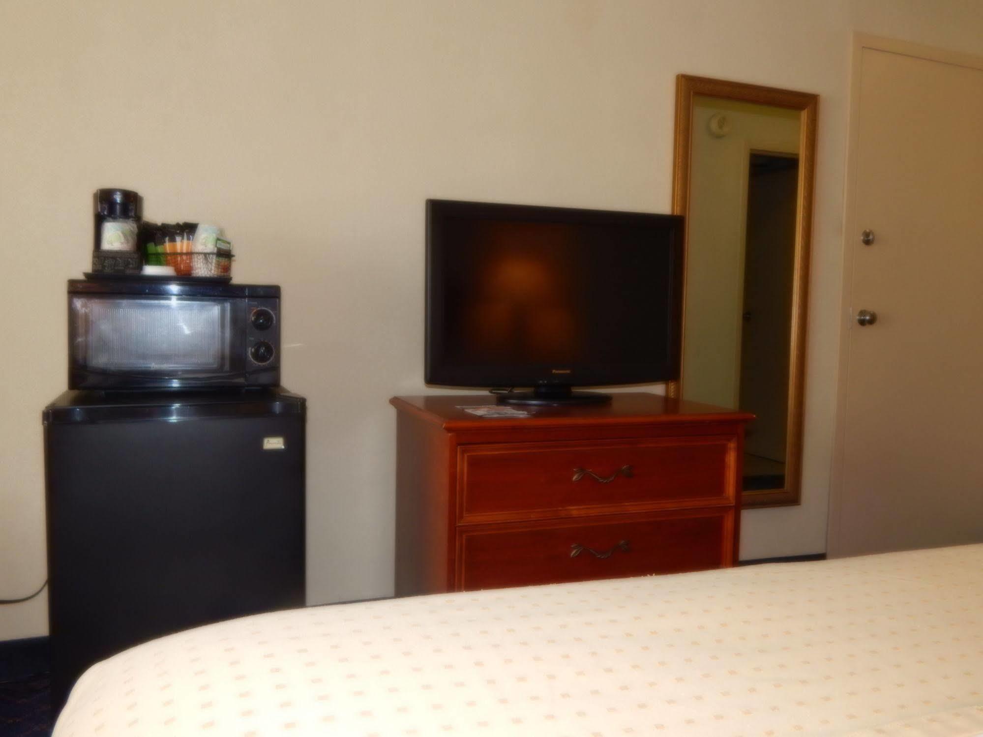 Ramada By Wyndham Uniontown Otel Dış mekan fotoğraf