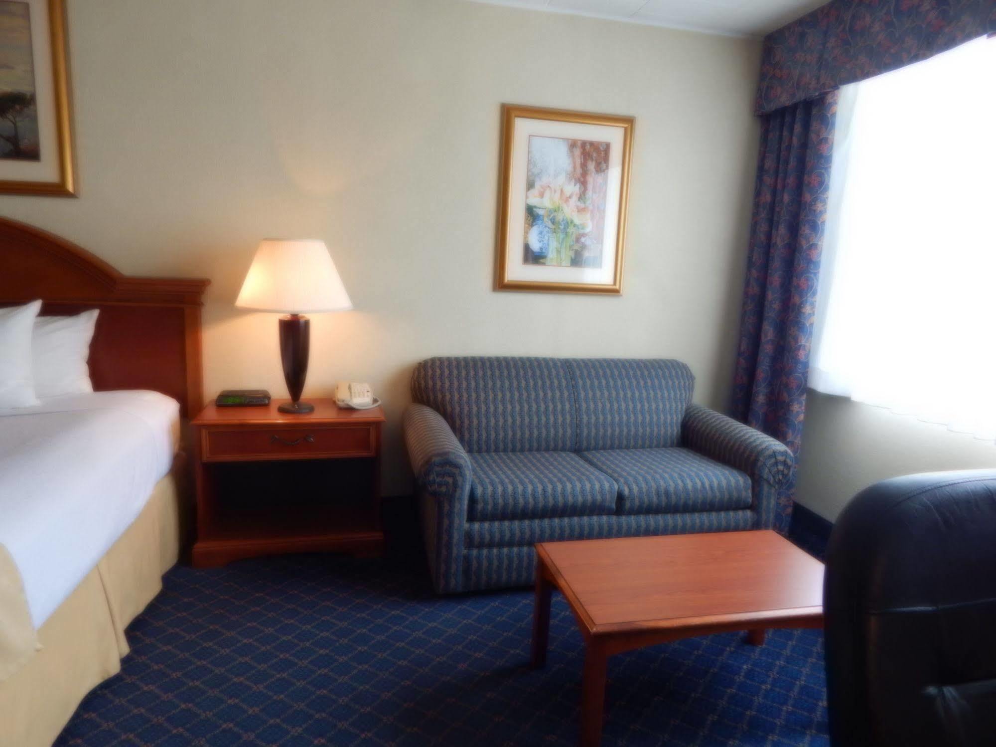 Ramada By Wyndham Uniontown Otel Dış mekan fotoğraf