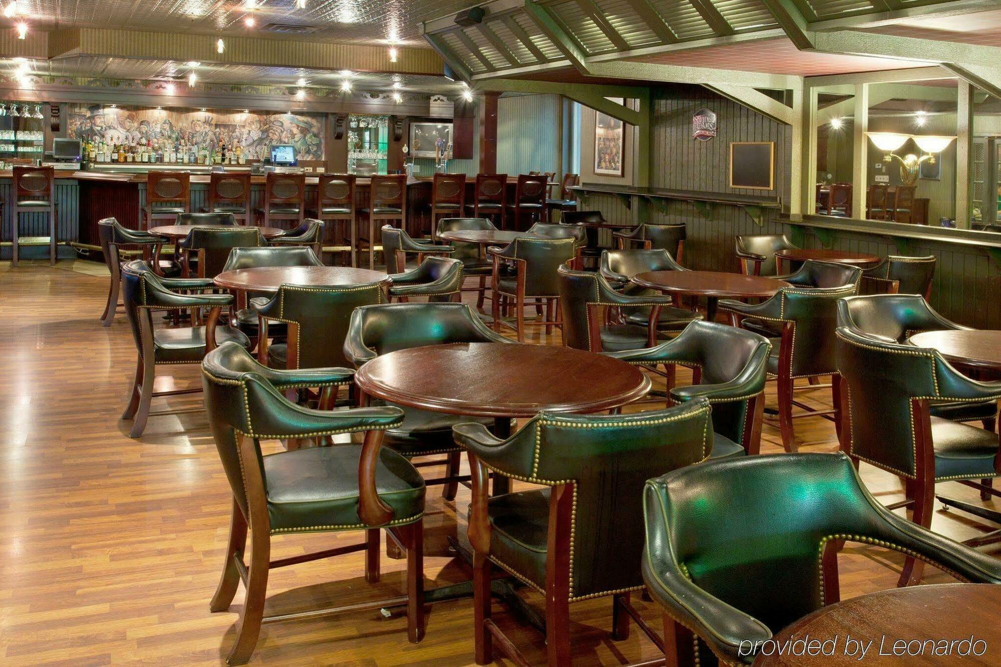 Ramada By Wyndham Uniontown Otel Restoran fotoğraf